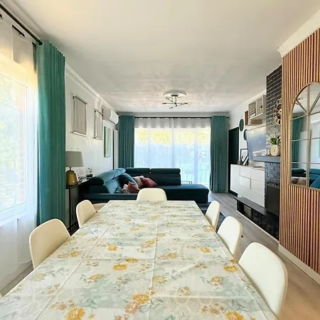 Holiday home Cosy House For 10 With Clim And Garden Nivelles