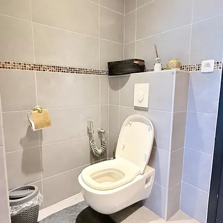 Cosy House For 10 With Clim And Garden Holiday home