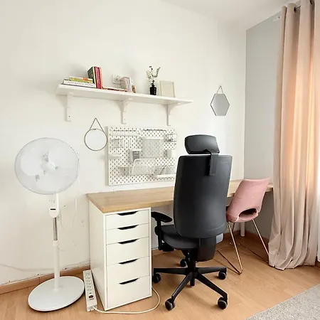 Cosy House For 10 With Clim And Garden Nivelles