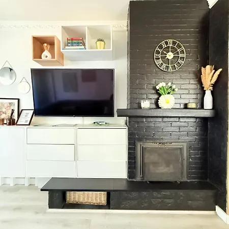 Cosy House For 10 With Clim And Garden Holiday home Nivelles