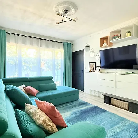 Cosy House For 10 With Clim And Garden Holiday home *