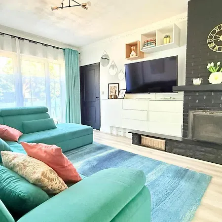 Cosy House For 10 With Clim And Garden * Nivelles