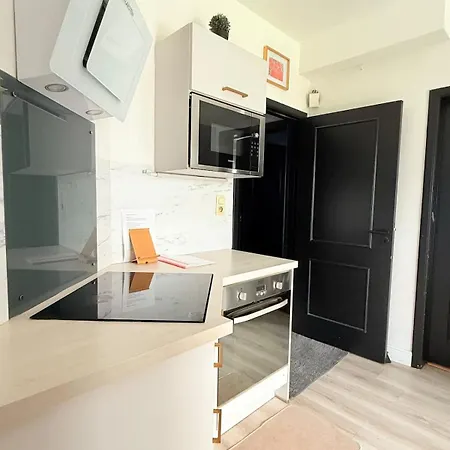 Cosy House For 10 With Clim And Garden * Nivelles