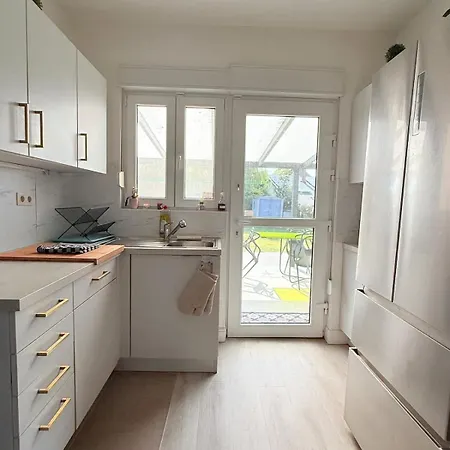 Cosy House For 10 With Clim And Garden Nivelles