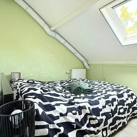 Cosy House For 10 With Clim And Garden Nivelles