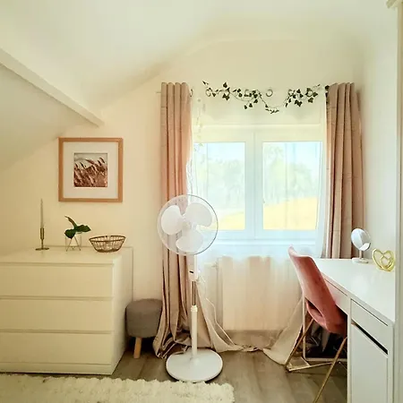 Cosy House For 10 With Clim And Garden * Nivelles