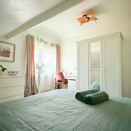 Cosy House For 10 With Clim And Garden Holiday home