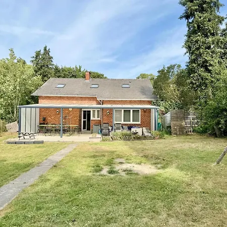 Cosy House For 10 With Clim And Garden * Nivelles